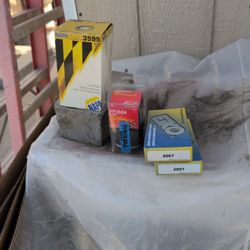 Napa Fuel Filter ,Luber/ Finer Fuel Filter And Light Bulb 