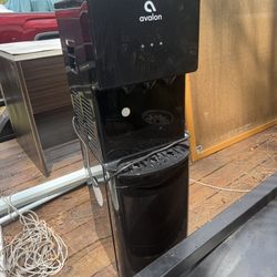 Water Cooler Dispenser Hot/cold Like New 