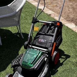 Lawnmower - Scotts 21" 62V Lithium-Ion Cordless 3-in-1 Self-Propelled Lawn Mower