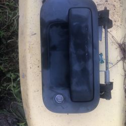 2015 tailgate handle with hardware no key