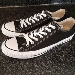 Converse mens 11 Great Condition 