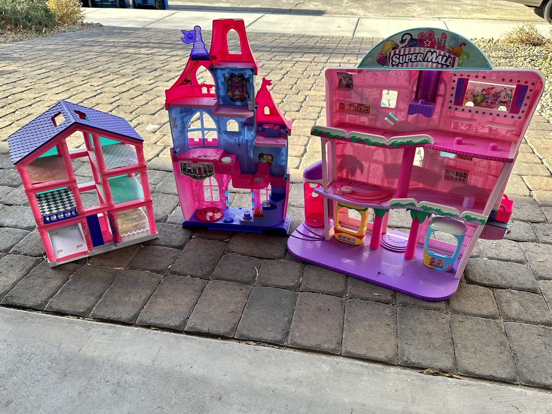 3 Dolls Houses - Little people & Shopkins 