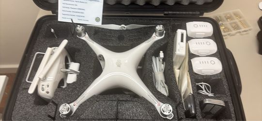 DJI PHANTOM 4