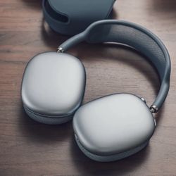 Apple AirPods Max – Active Noise Cancellation, Over-Ear Headphones