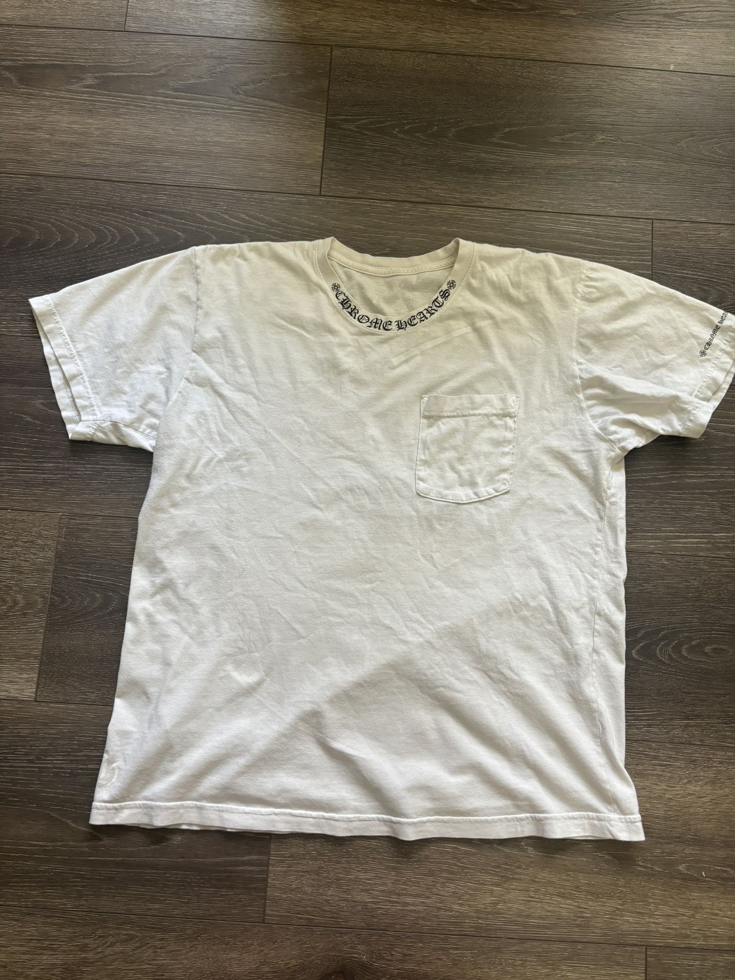 100% Authentic Chrome heart tee Size L(LA Pick Up)