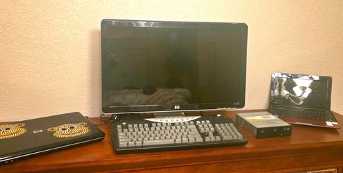 Tech Bundle – FOR PARTS / Repair / Untested