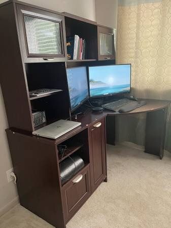 Wooden Corner Computer Desk with Hutch