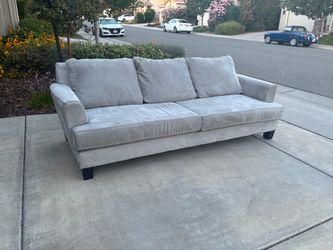 🛋️ Light Gray Sofa – Clean & Comfortable – Ready to Go!