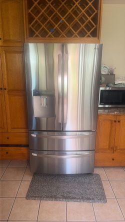 2yr old refrigerator need gone