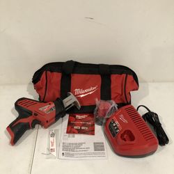 Milwaukee M12 12-Volt Lithium-Ion HACKZALL Cordless Reciprocating Saw Kit with (1) 1.5Ah Batteries, Charger & Tool Bag