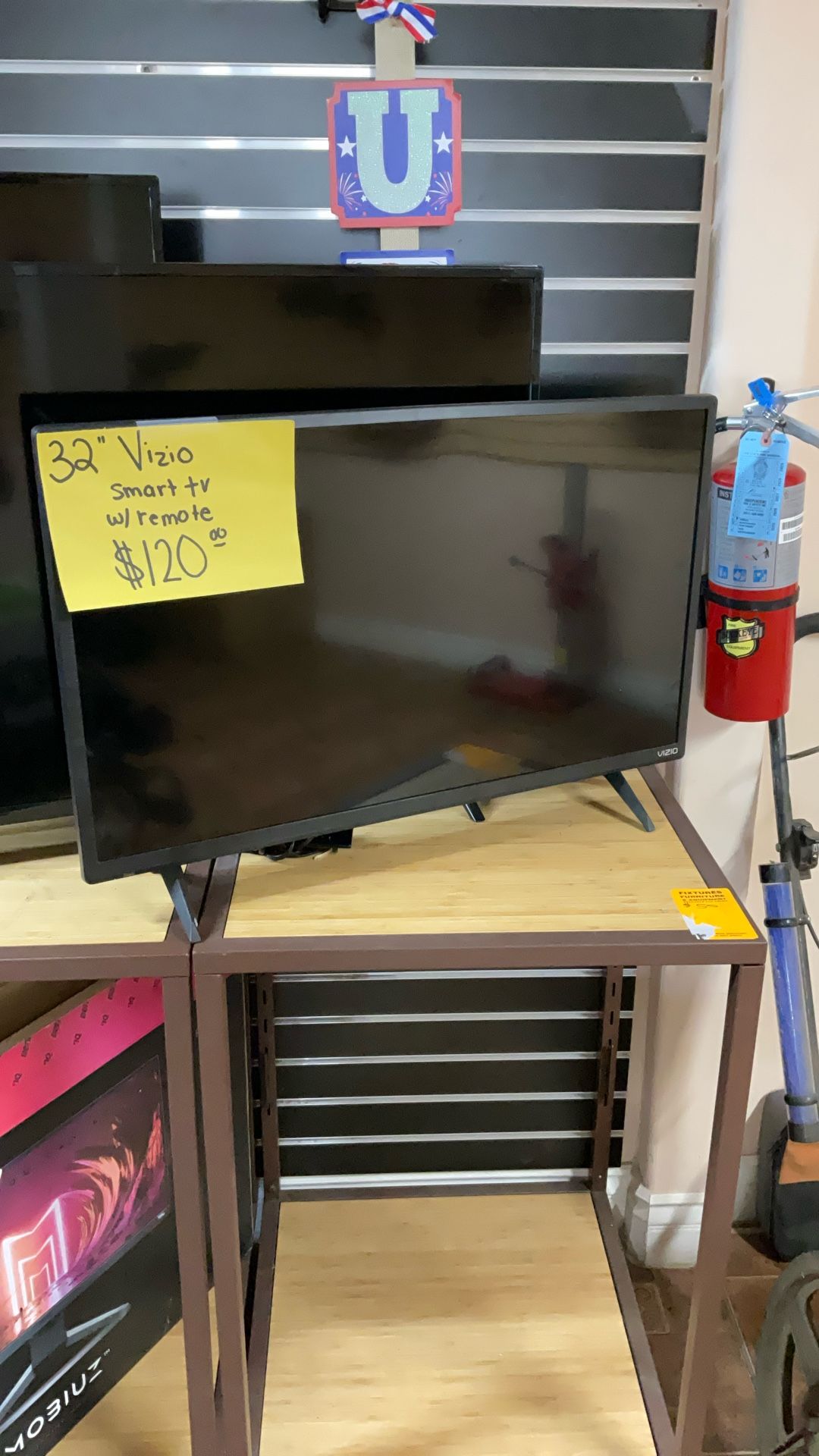 32” Vizio Smart Tv With Remote