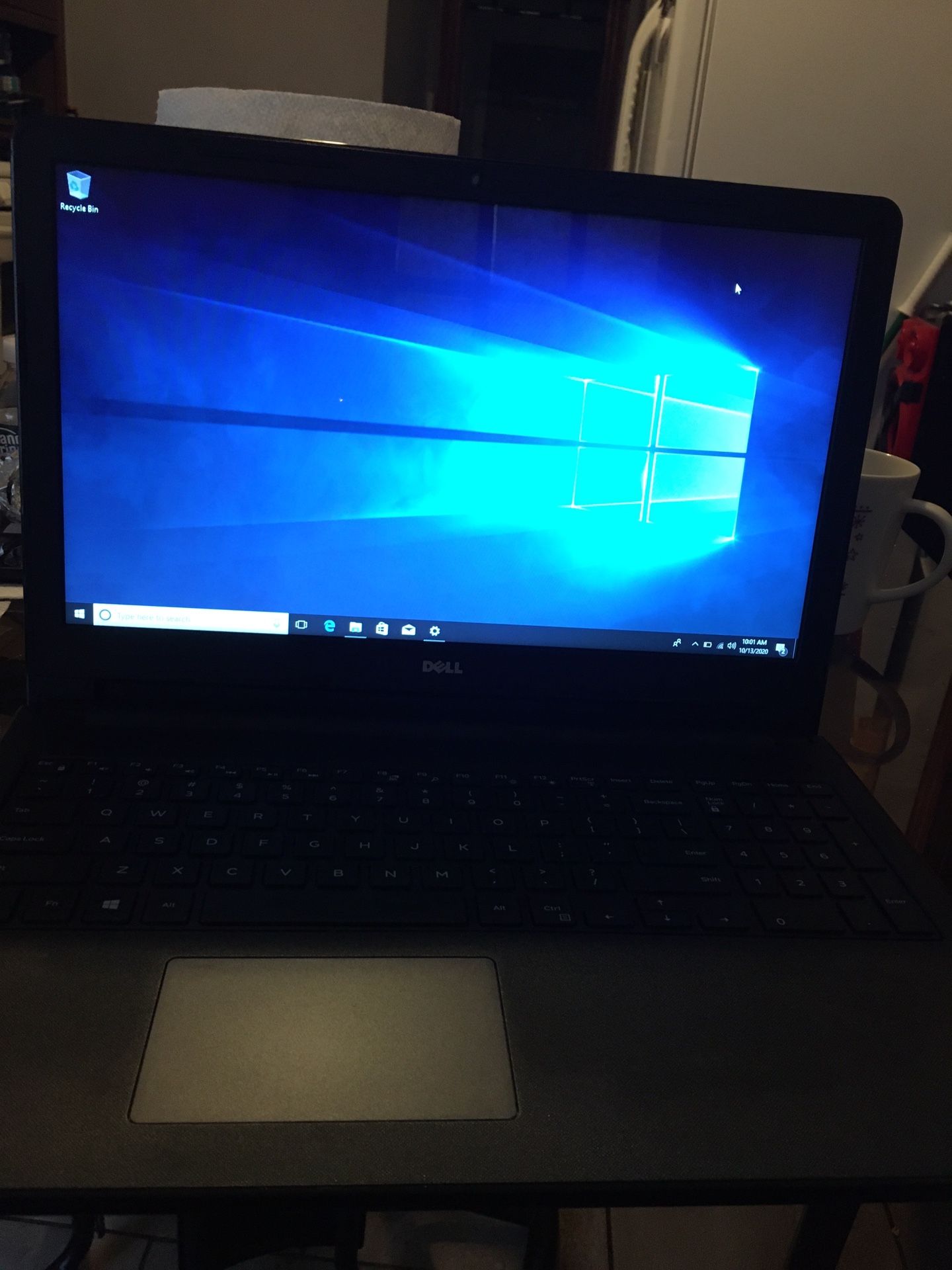 15 inches DELL Inspiron windows 10. 500 GB hardrive. 4 GB memory ram