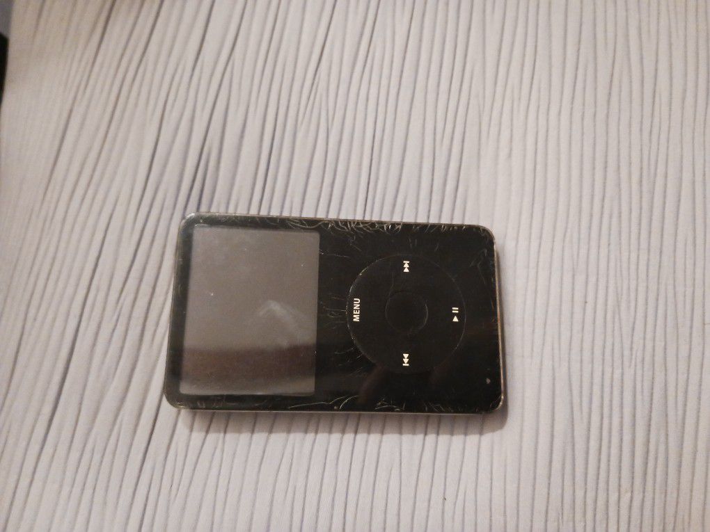 Ipod For  Parts 