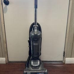 Black & Decker Air Swivel Vacuum