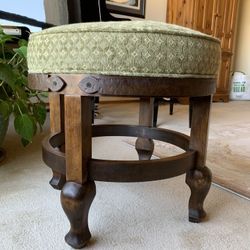 Round Vanity Seat / Ottoman