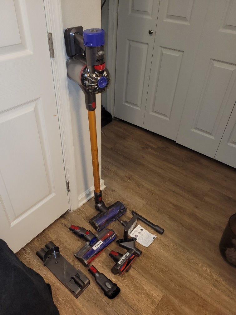 Dyson V8 Absolute