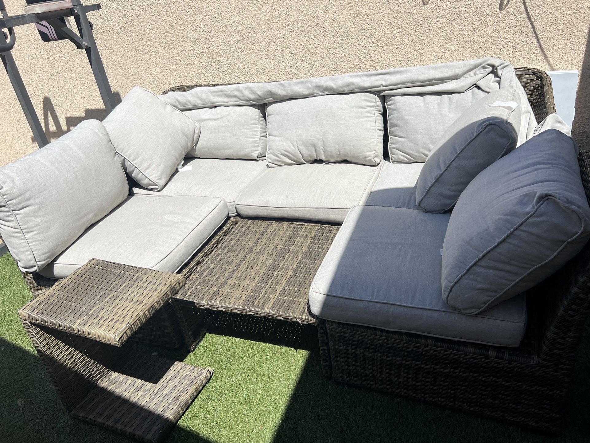 6 Piece Modular Outdoor Sofa/Daybed for Sale in Los Angeles, CA OfferUp