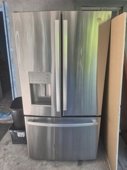 GE FRENCH DOOR REFRIGERATOR