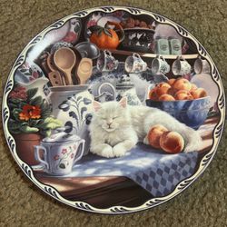 Mabel's Sunny Retreat Plate