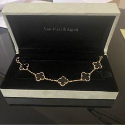 Van Cleef & Arpels Bracelet Vintage Alhambra Bracelet 18k Black Onyk 5 Motifs