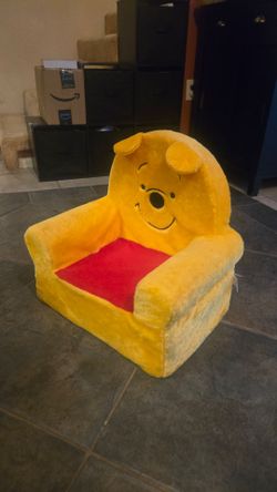 Pooh Bear Chair – Like New