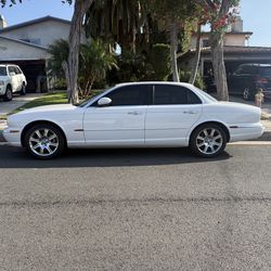 2004 Jaguar xj8