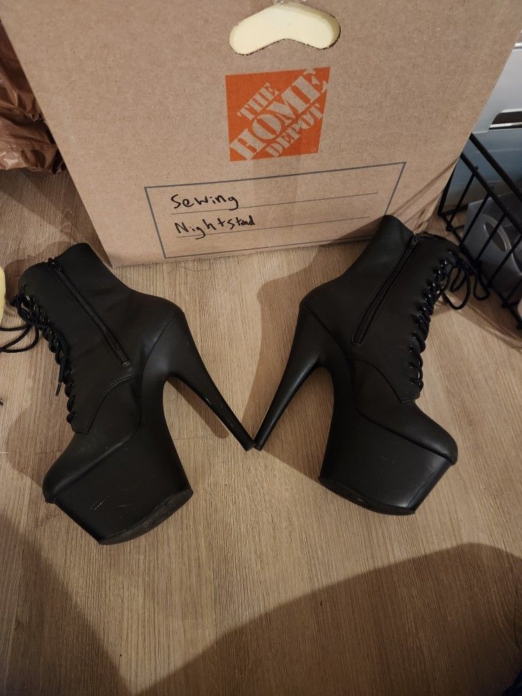 Black 7 Inch Pleasers Heels