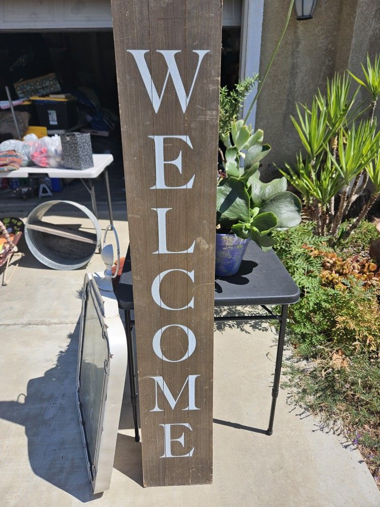 Tall Sign. Pick Up