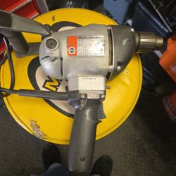 Black And Decker 1/2 electric Drill 