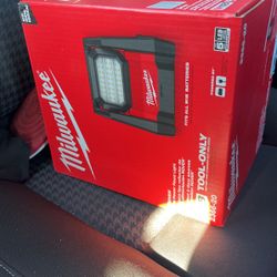 Milwaukee M18 Light 