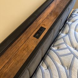 King bed frame & mattess