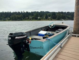 Beautiful And Reliable Motorboat 