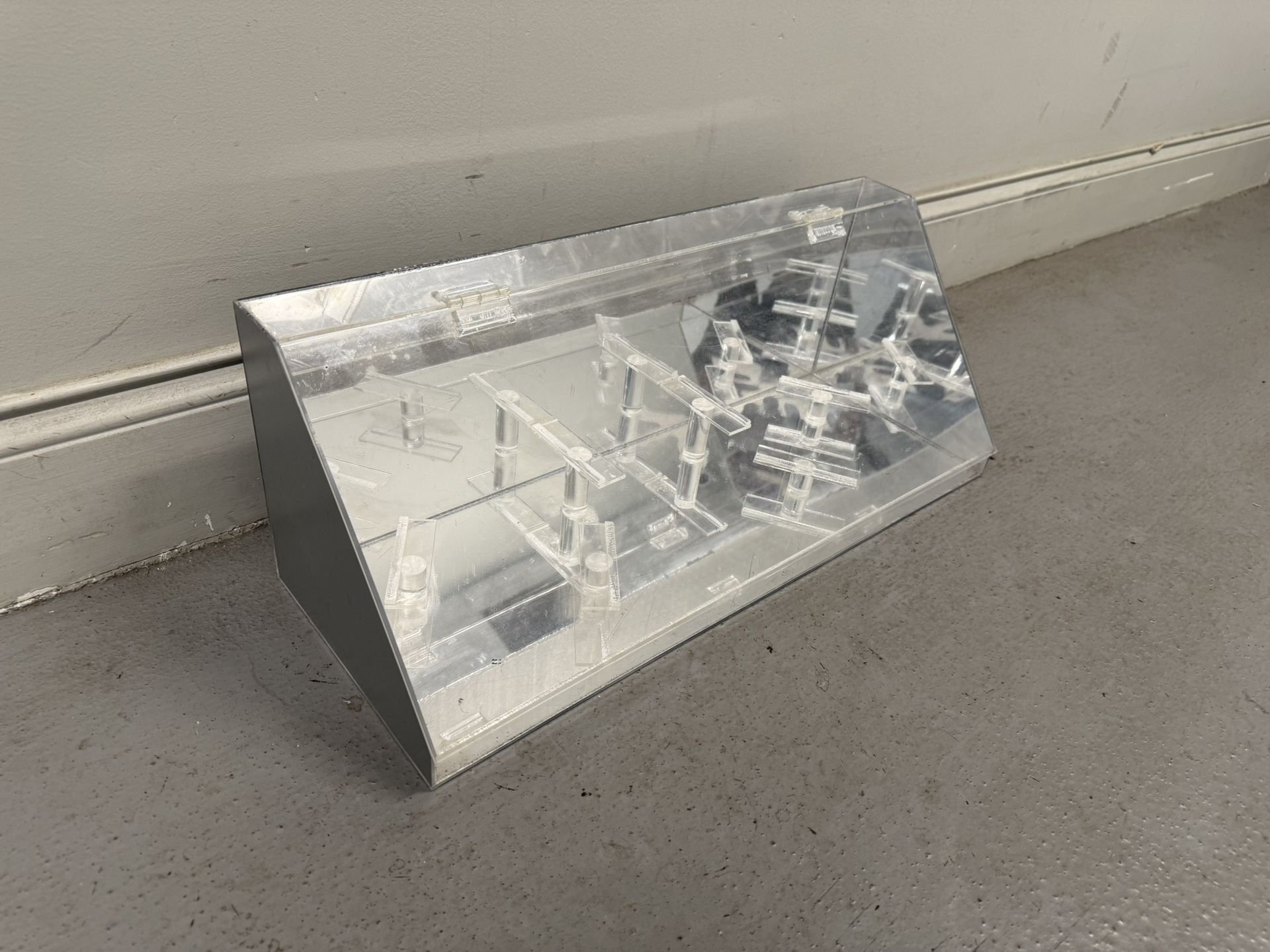 NASCAR 4-Car 1/24 Die Cast Display Case ''Case Only'' (Good condition) PICK UP IN CORNELIUS