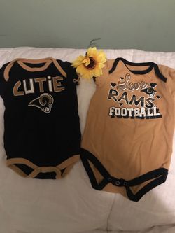 Baby girl onesie size 0/3months and 6/9months