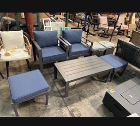 New set of 5pc outdoor set in navy blue