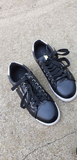 Forever 21 girls shoes. Excellent condition. Size 6.5