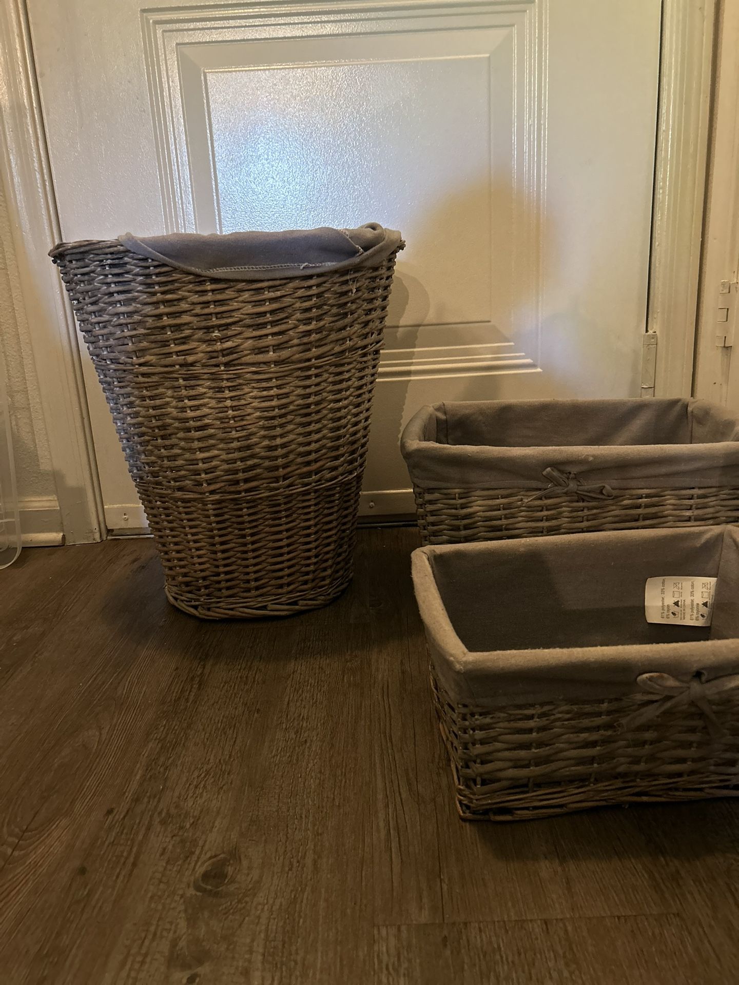 Laundry basket set