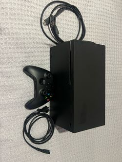 Xbox Series X 1TB – Like New 🎮