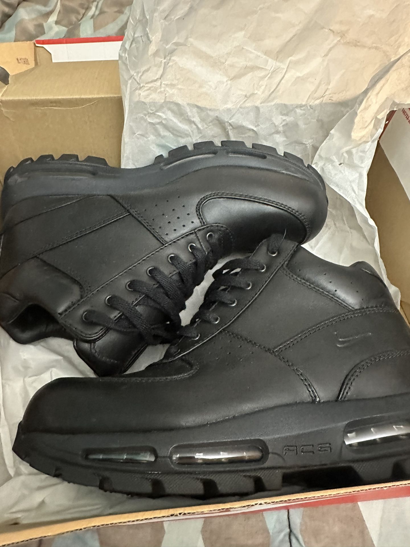 MENS NIKE AIR MAX GOADOME SIZE 9 $160