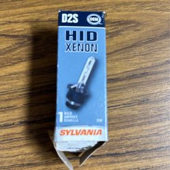 Ds2 Headlight Bulb New 