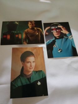 BRAND NEW STAR TREK POSTCARDS