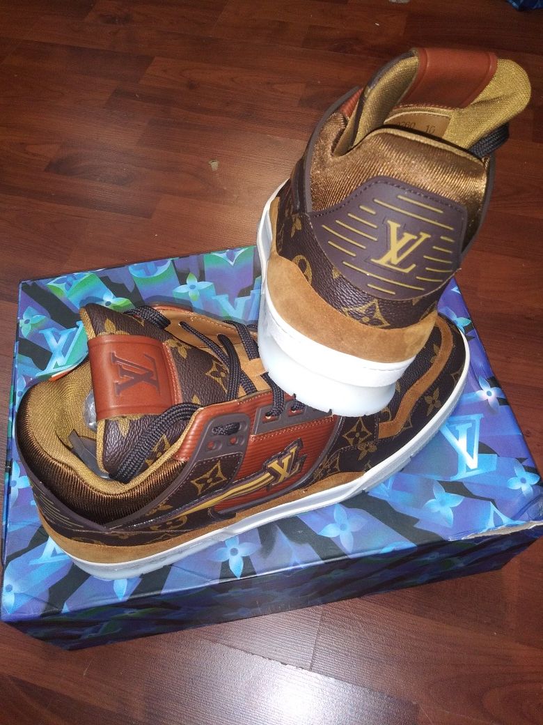 Louis vuitton sneakers size 44