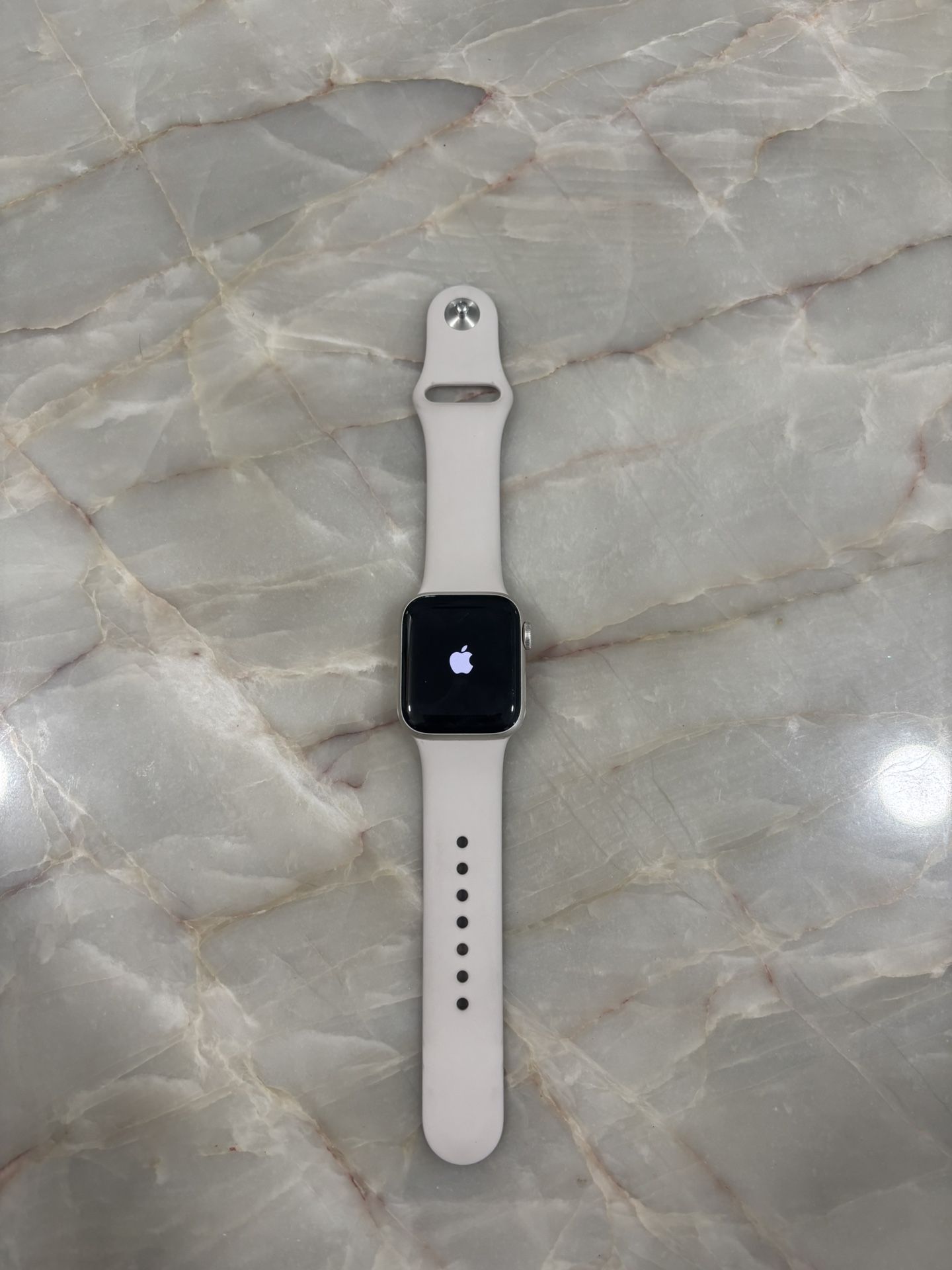 Apple Watch SE 2nd Generation • LOCKED • 41MM