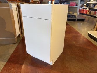 NEW! URBANA CABINET CO Flat Front Door and Drawer Lower Cabinet – Moonglow