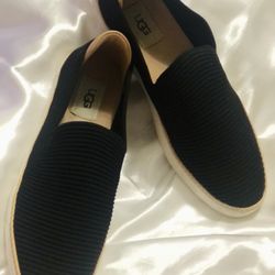 UGG  Slip-On Sneaker