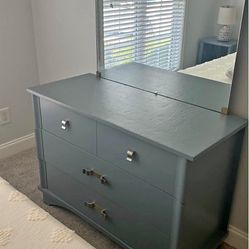 Dresser, Nightstand And Stool