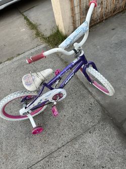 Girls bike