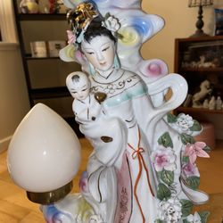 VINTAGE/ANTIQUE-ASIAN ORIGINS,LADY/SON PORCELAIN STATUE TABLE LAMP