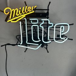 Miller Lite beer neon light up sign
