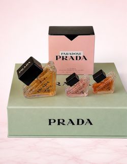Prada Paradoxe Perfume Gift Set | 2 Mini Perfumes + 1 Travel Spray